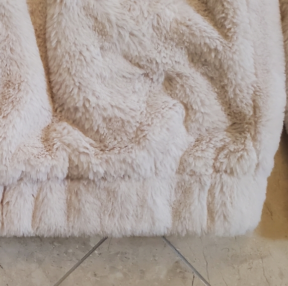 H&M FAUX FUR JACKET IN CREAM US 14 - Picture 4 of 7